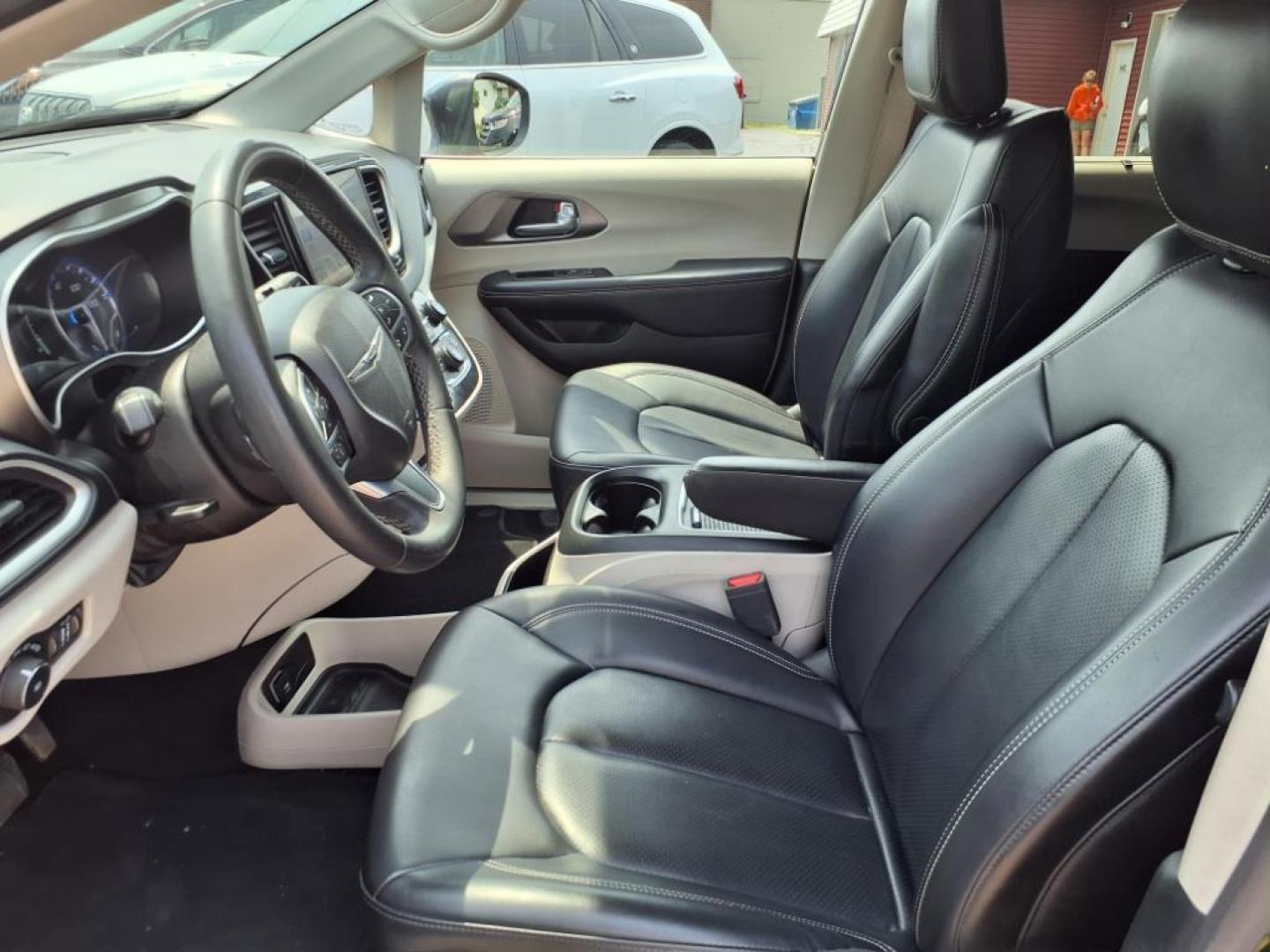 2023 Fathom Blue Pearl Coat Chrysler Pacifica Touring L (2C4RC1BGXPR) with an 3.6L Pentastar 3.6L V6 287hp 262ft. lbs. Sequential Multiport Fuel Injection engine, 9-Speed Shiftable Automatic transmission, located at 5505 N. Summit St., Toledo, OH, 43611, (419) 729-2688, 41.654953, -83.530014 - Photo#1