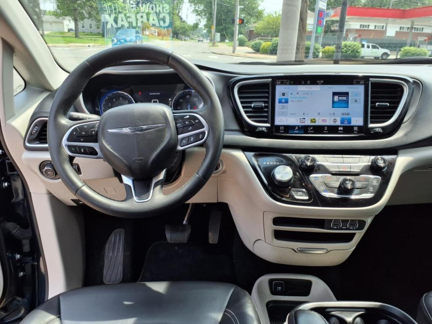 2023 Fathom Blue Pearl Coat Chrysler Pacifica Touring L (2C4RC1BGXPR) with an 3.6L Pentastar 3.6L V6 287hp 262ft. lbs. Sequential Multiport Fuel Injection engine, 9-Speed Shiftable Automatic transmission, located at 5505 N. Summit St., Toledo, OH, 43611, (419) 729-2688, 41.654953, -83.530014 - Photo#5