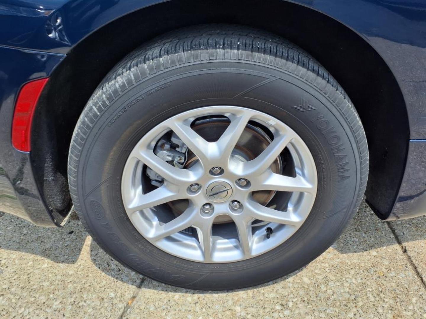 2023 Fathom Blue Pearl Coat Chrysler Pacifica Touring L (2C4RC1BGXPR) with an 3.6L Pentastar 3.6L V6 287hp 262ft. lbs. Sequential Multiport Fuel Injection engine, 9-Speed Shiftable Automatic transmission, located at 5505 N. Summit St., Toledo, OH, 43611, (419) 729-2688, 41.654953, -83.530014 - Photo#25