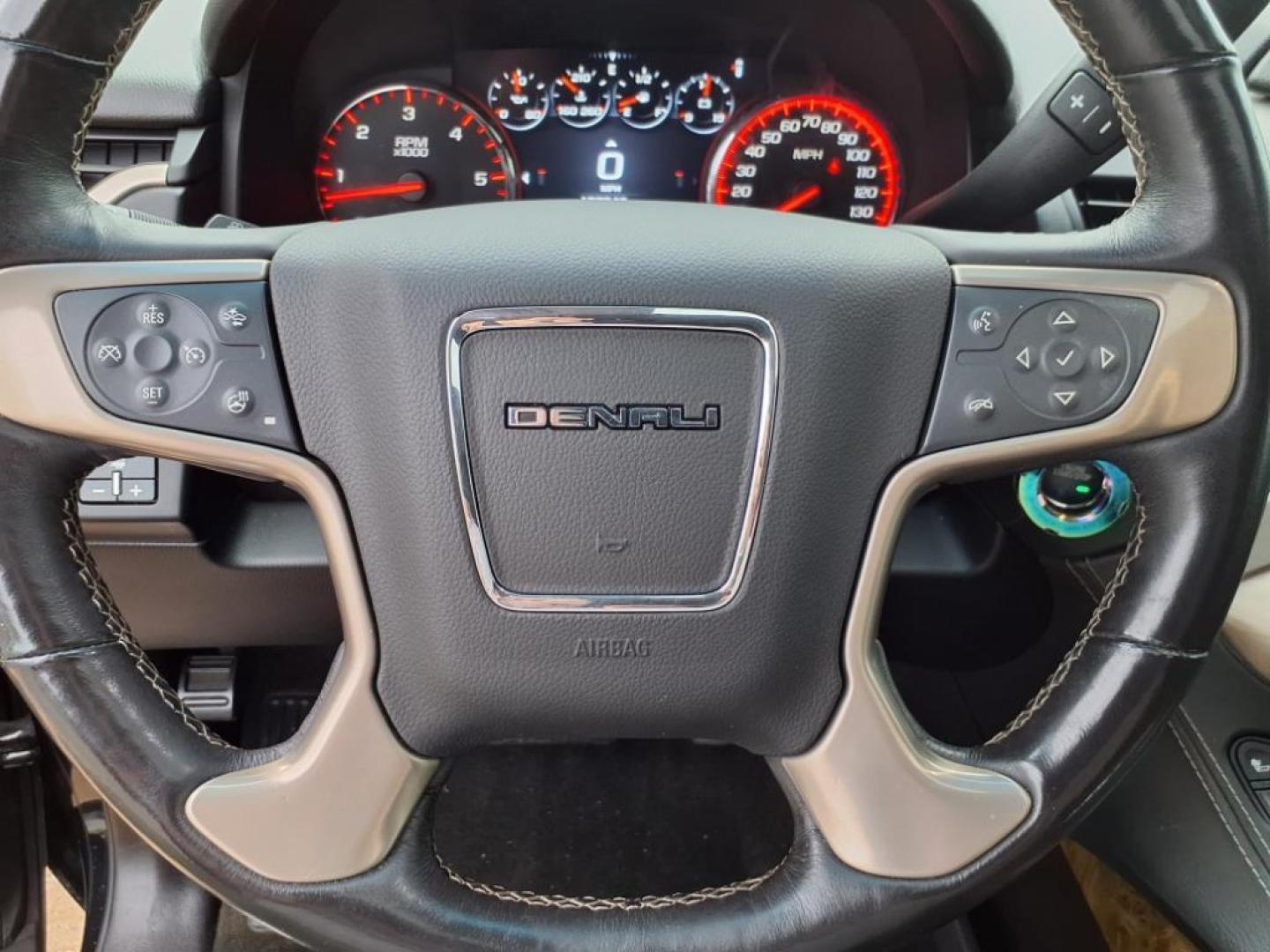 2016 Onyx Black GMC Yukon Denali (1GKS2CKJ4GR) with an 6.2L EcoTec3 6.2L V8 420hp 460ft. lbs. Direct Injection engine, 8-Speed Shiftable Automatic transmission, located at 5505 N. Summit St., Toledo, OH, 43611, (419) 729-2688, 41.654953, -83.530014 - Photo#10