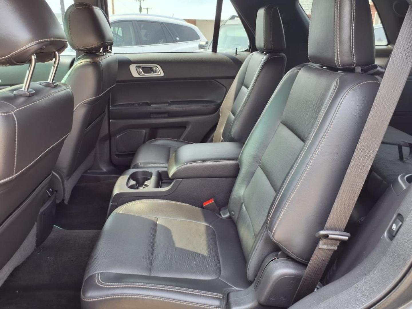 2015 Magnetic Metallic Ford Explorer AWD sport (1FM5K8GT5FG) with an 3.5L EcoBoost 3.5L Twin Turbo V6 365hp 350ft. lbs. Direct Injection engine, 6-Speed Shiftable Automatic transmission, located at 5505 N. Summit St., Toledo, OH, 43611, (419) 729-2688, 41.654953, -83.530014 - Photo#4