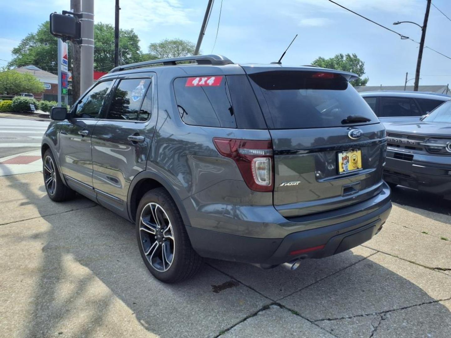 2015 Magnetic Metallic Ford Explorer AWD sport (1FM5K8GT5FG) with an 3.5L EcoBoost 3.5L Twin Turbo V6 365hp 350ft. lbs. Direct Injection engine, 6-Speed Shiftable Automatic transmission, located at 5505 N. Summit St., Toledo, OH, 43611, (419) 729-2688, 41.654953, -83.530014 - Photo#25