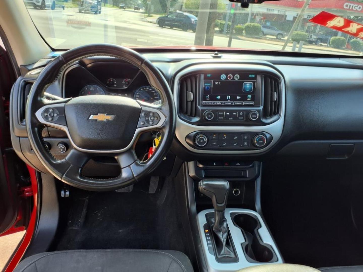 2015 Red Hot Chevrolet Colorado LT (1GCHTBEAXF1) with an 2.5L 2.5L I4 200hp 191ft. lbs. Direct Injection engine, 6-Speed Shiftable Automatic transmission, located at 5505 N. Summit St., Toledo, OH, 43611, (419) 729-2688, 41.654953, -83.530014 - Photo#4