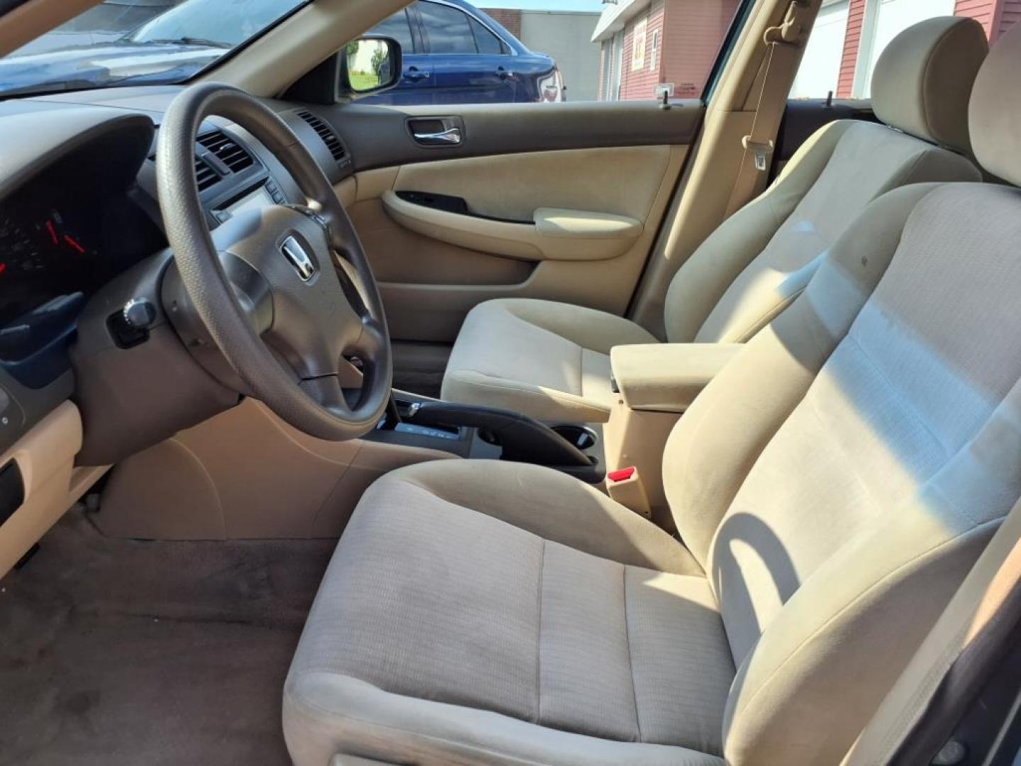 2003 Noble Green Pearl Honda Accord LX (1HGCM56353A) with an 2.4L 2.4L I4 160hp 161ft. lbs. Fuel Injected engine, 5-Speed Automatic transmission, located at 5505 N. Summit St., Toledo, OH, 43611, (419) 729-2688, 41.654953, -83.530014 - Photo#1