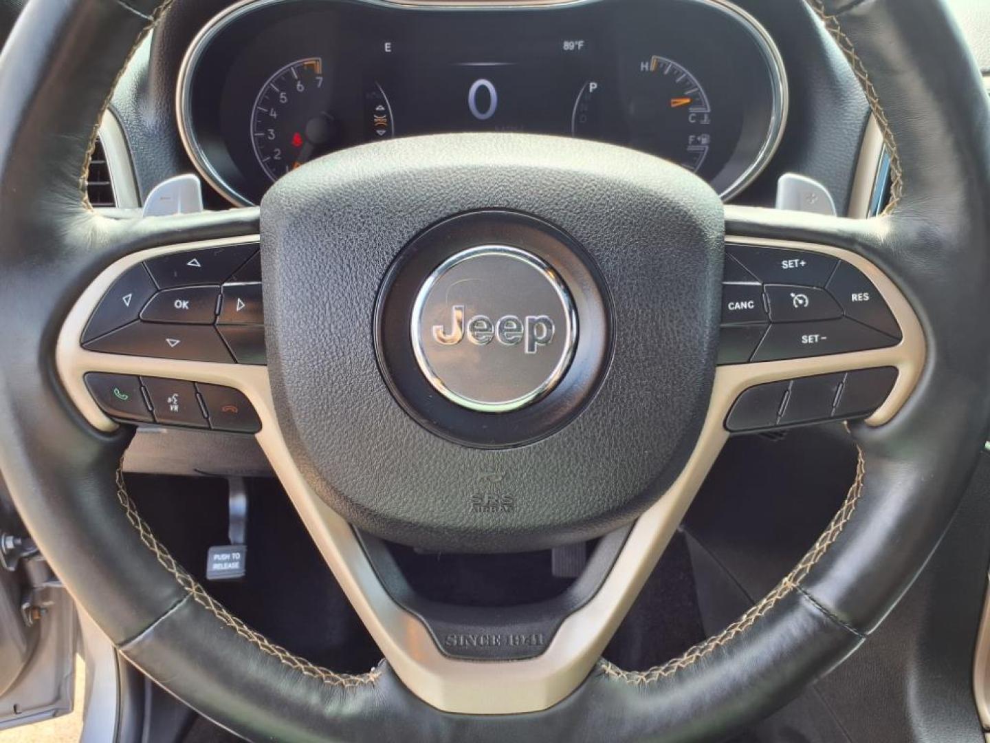 2017 Billet Silver Metallic Clear Coat Jeep Grand Cherokee Limited (1C4RJFBG7HC) with an 3.6L Pentastar 3.6L V6 295hp 260ft. lbs. Sequential Multiport Fuel Injection engine, 8-Speed Shiftable Automatic transmission, located at 5505 N. Summit St., Toledo, OH, 43611, (419) 729-2688, 41.654953, -83.530014 - Photo#9