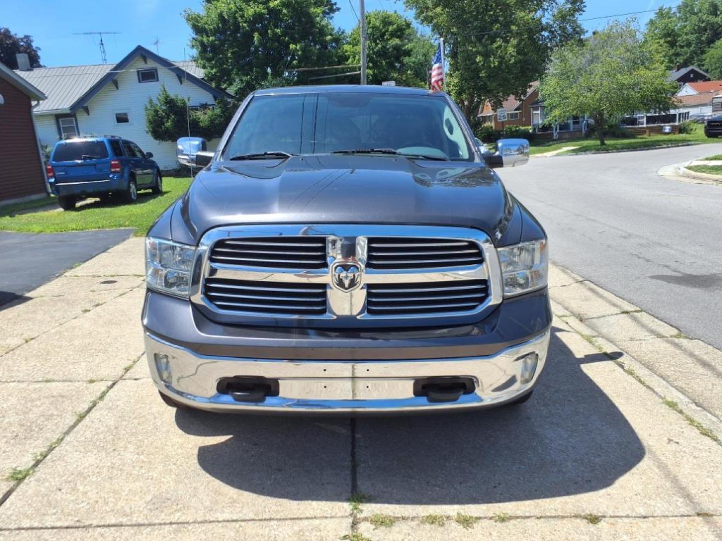 2016 Granite Crystal Metallic Clear Coat RAM 1500 Big Horn (1C6RR7LT8GS) with an 5.7L HEMI 5.7L V8 395hp 410ft. lbs. Sequential Multiport Fuel Injection engine, 8-Speed Shiftable Automatic transmission, located at 5505 N. Summit St., Toledo, OH, 43611, (419) 729-2688, 41.654953, -83.530014 - Photo#18