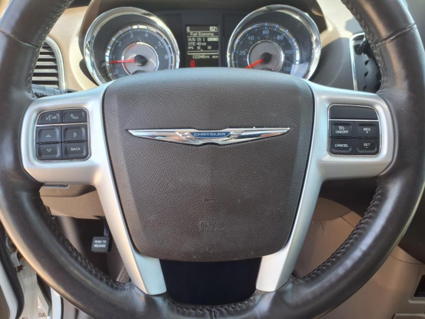 2016 Bright White Clear Coat Chrysler Town and Country Touring-L (2C4RC1CG3GR) with an 3.6L Pentastar 3.6L Flex Fuel V6 283hp 260ft. lbs. Sequential Multiport Fuel Injection engine, 6-Speed Shiftable Automatic transmission, located at 5505 N. Summit St., Toledo, OH, 43611, (419) 729-2688, 41.654953, -83.530014 - Photo#10