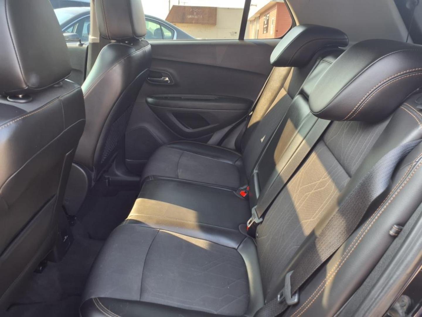 2018 Mosaic Black Metallic Chevrolet Trax LT (3GNCJLSBXJL) with an 1.4L Ecotec 1.4L Turbo I4 138hp 148ft. lbs. Sequential Multiport Fuel Injection engine, 6-Speed Shiftable Automatic transmission, located at 5505 N. Summit St., Toledo, OH, 43611, (419) 729-2688, 41.654953, -83.530014 - Photo#4