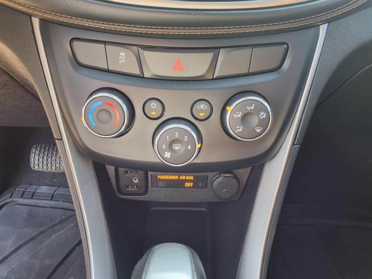 2018 Mosaic Black Metallic Chevrolet Trax LT (3GNCJLSBXJL) with an 1.4L Ecotec 1.4L Turbo I4 138hp 148ft. lbs. Sequential Multiport Fuel Injection engine, 6-Speed Shiftable Automatic transmission, located at 5505 N. Summit St., Toledo, OH, 43611, (419) 729-2688, 41.654953, -83.530014 - Photo#14
