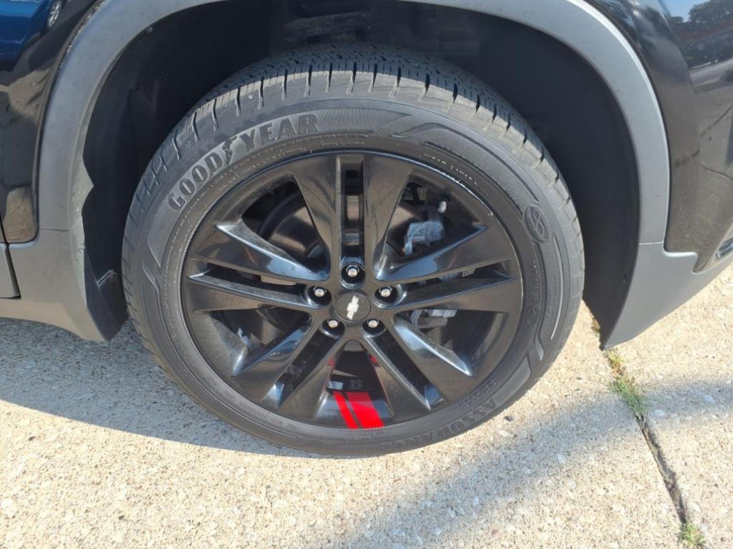2018 Mosaic Black Metallic Chevrolet Trax LT (3GNCJLSBXJL) with an 1.4L Ecotec 1.4L Turbo I4 138hp 148ft. lbs. Sequential Multiport Fuel Injection engine, 6-Speed Shiftable Automatic transmission, located at 5505 N. Summit St., Toledo, OH, 43611, (419) 729-2688, 41.654953, -83.530014 - Photo#27