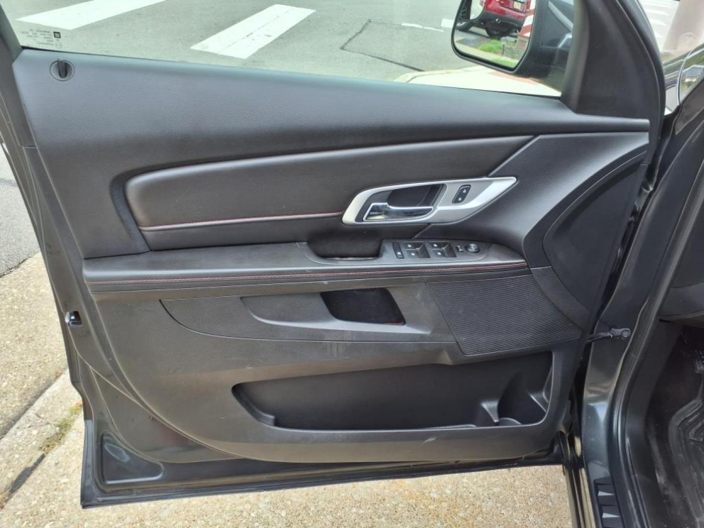 2014 Ashen Gray Metallic GMC Terrain SLE-1 (2GKALMEKXE6) with an 2.4L Ecotec 2.4L I4 182hp 172ft. lbs. Direct Injection engine, 6-Speed Shiftable Automatic transmission, located at 5505 N. Summit St., Toledo, OH, 43611, (419) 729-2688, 41.654953, -83.530014 - Photo#6