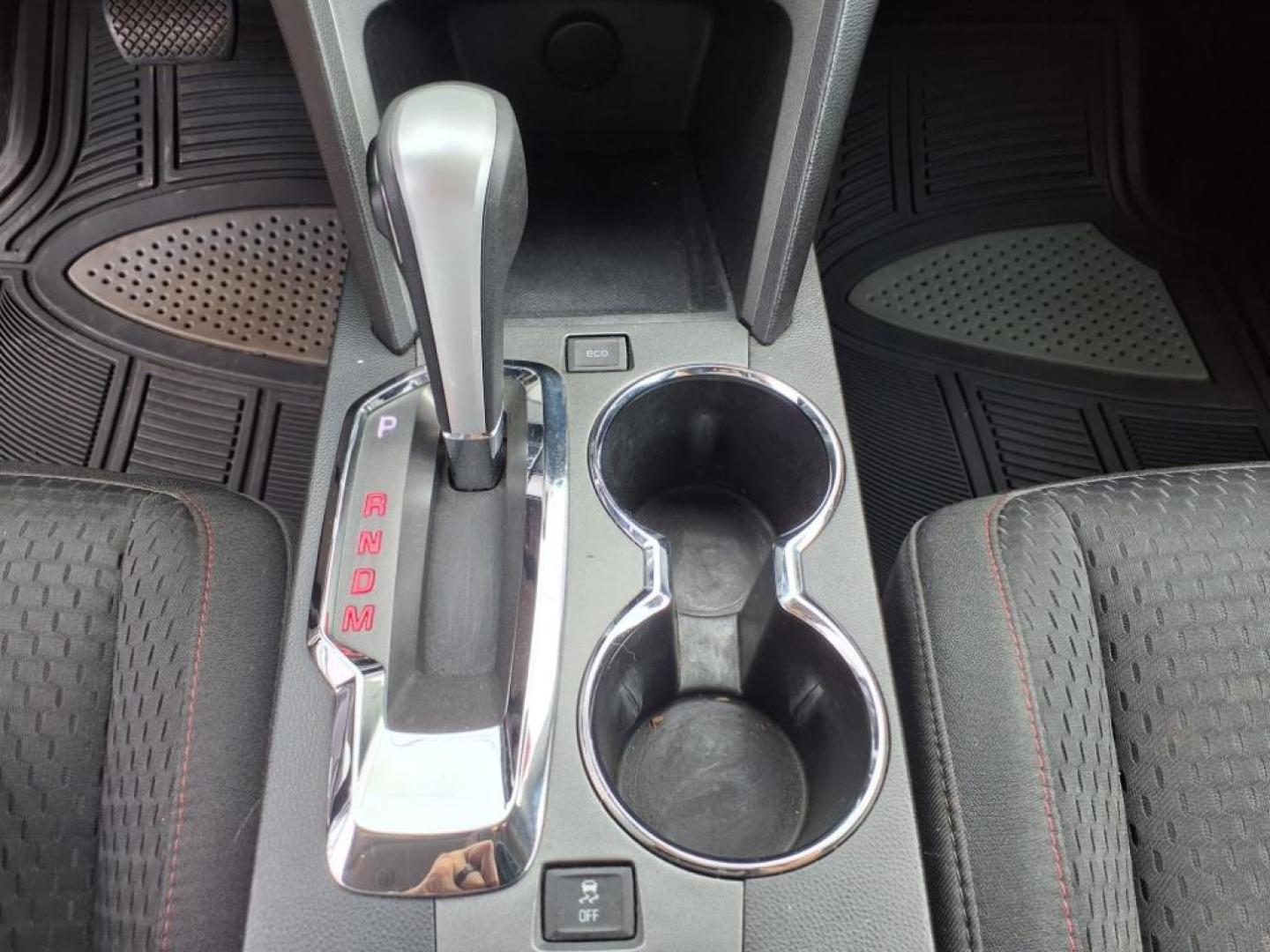 2014 Ashen Gray Metallic GMC Terrain SLE-1 (2GKALMEKXE6) with an 2.4L Ecotec 2.4L I4 182hp 172ft. lbs. Direct Injection engine, 6-Speed Shiftable Automatic transmission, located at 5505 N. Summit St., Toledo, OH, 43611, (419) 729-2688, 41.654953, -83.530014 - Photo#11