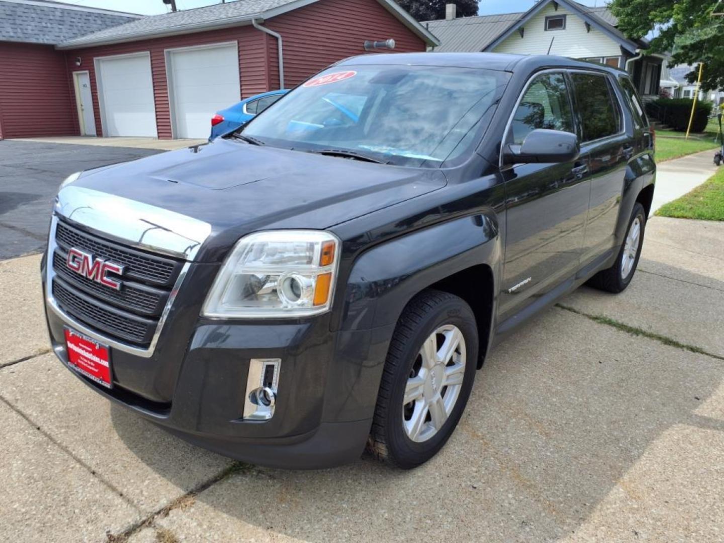 2014 Ashen Gray Metallic GMC Terrain SLE-1 (2GKALMEKXE6) with an 2.4L Ecotec 2.4L I4 182hp 172ft. lbs. Direct Injection engine, 6-Speed Shiftable Automatic transmission, located at 5505 N. Summit St., Toledo, OH, 43611, (419) 729-2688, 41.654953, -83.530014 - Photo#18