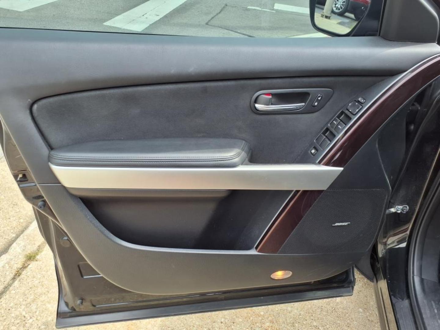 2014 Jet Black Mica Mazda CX-9 Grand Touring (JM3TB3DA1E0) with an 3.7L 3.7L V6 273hp 270ft. lbs. Fuel Injected engine, 6-Speed Shiftable Automatic transmission, located at 5505 N. Summit St., Toledo, OH, 43611, (419) 729-2688, 41.654953, -83.530014 - Photo#8