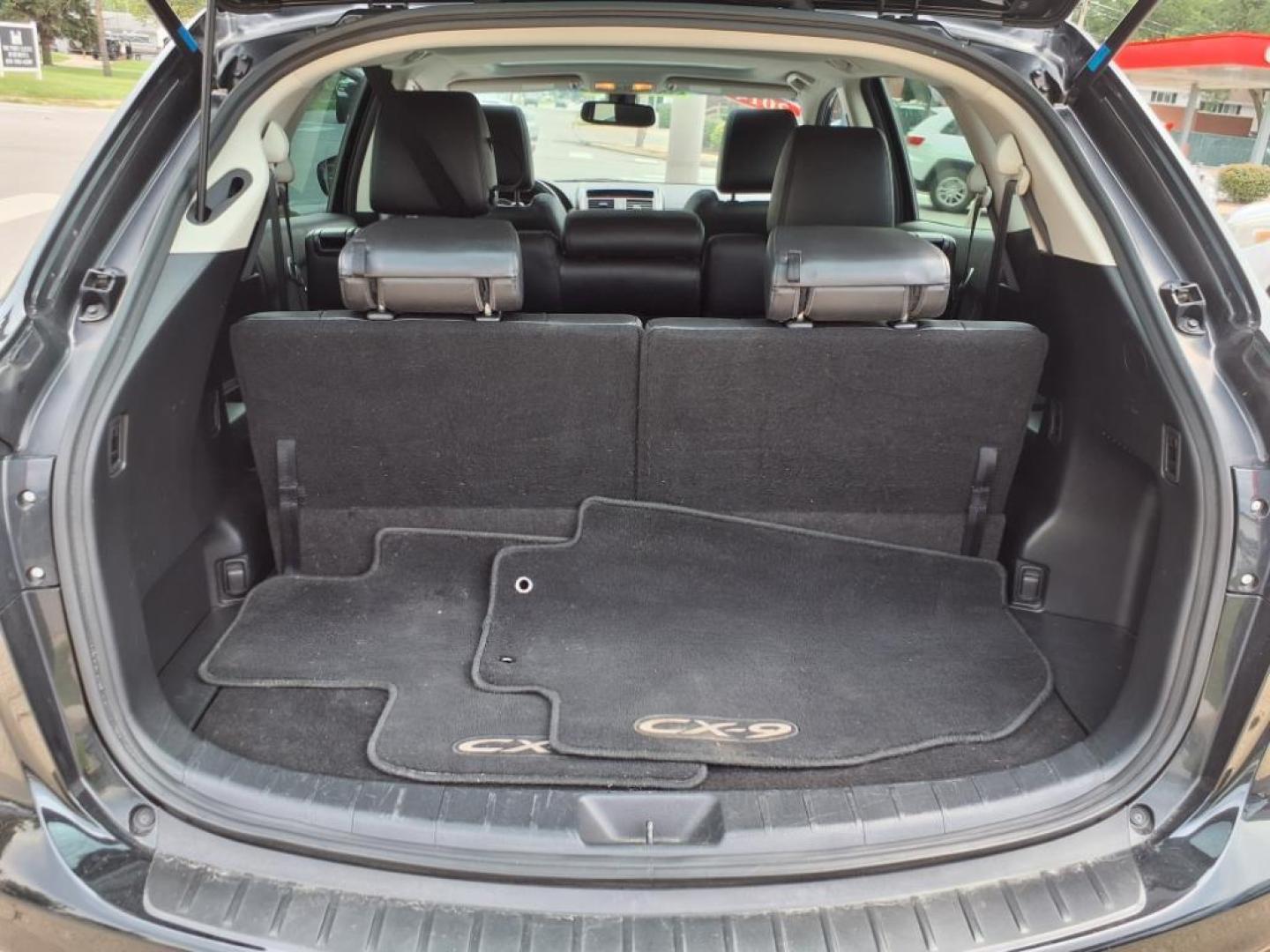 2014 Jet Black Mica Mazda CX-9 Grand Touring (JM3TB3DA1E0) with an 3.7L 3.7L V6 273hp 270ft. lbs. Fuel Injected engine, 6-Speed Shiftable Automatic transmission, located at 5505 N. Summit St., Toledo, OH, 43611, (419) 729-2688, 41.654953, -83.530014 - Photo#19