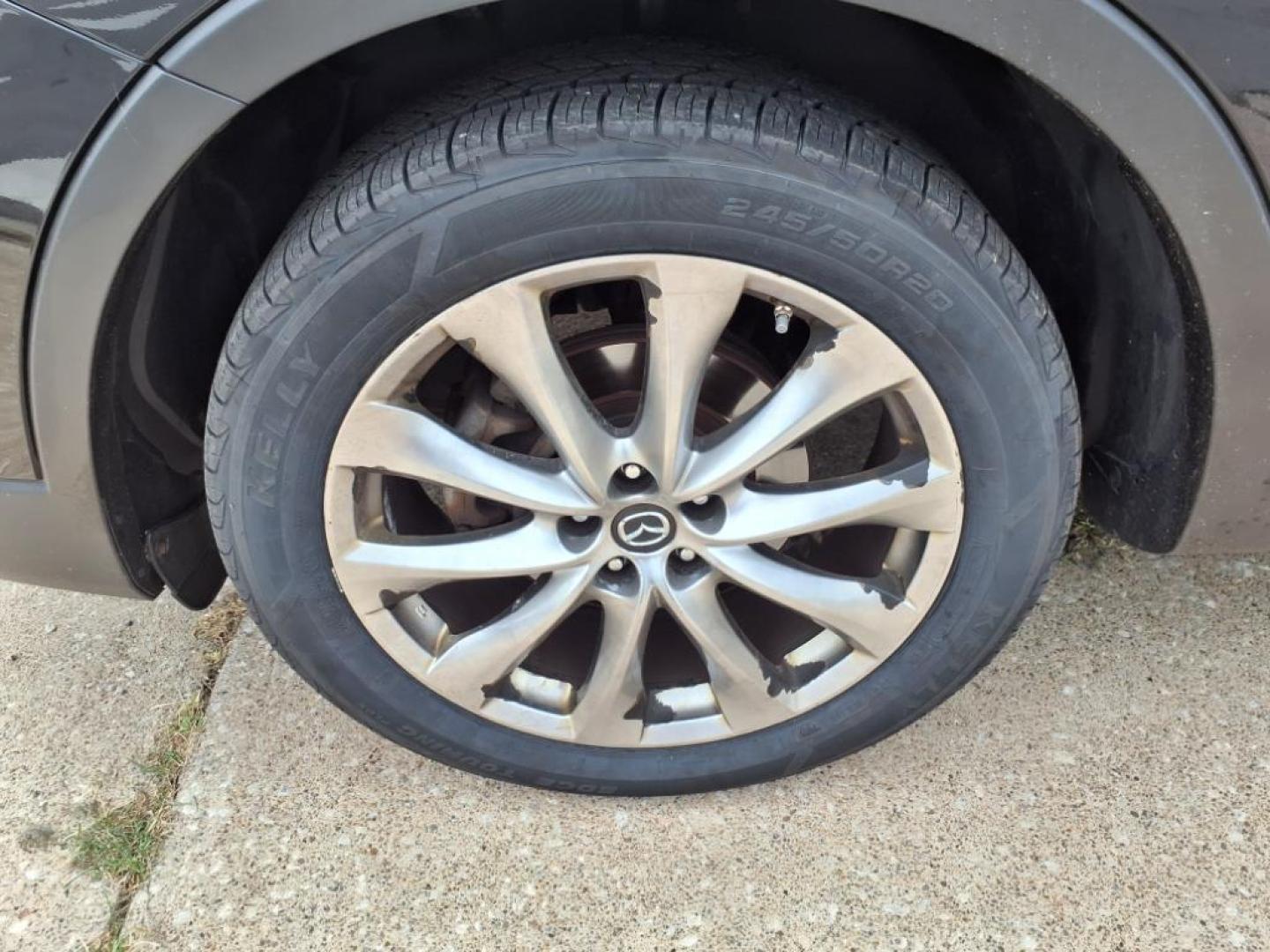 2014 Jet Black Mica Mazda CX-9 Grand Touring (JM3TB3DA1E0) with an 3.7L 3.7L V6 273hp 270ft. lbs. Fuel Injected engine, 6-Speed Shiftable Automatic transmission, located at 5505 N. Summit St., Toledo, OH, 43611, (419) 729-2688, 41.654953, -83.530014 - Photo#30