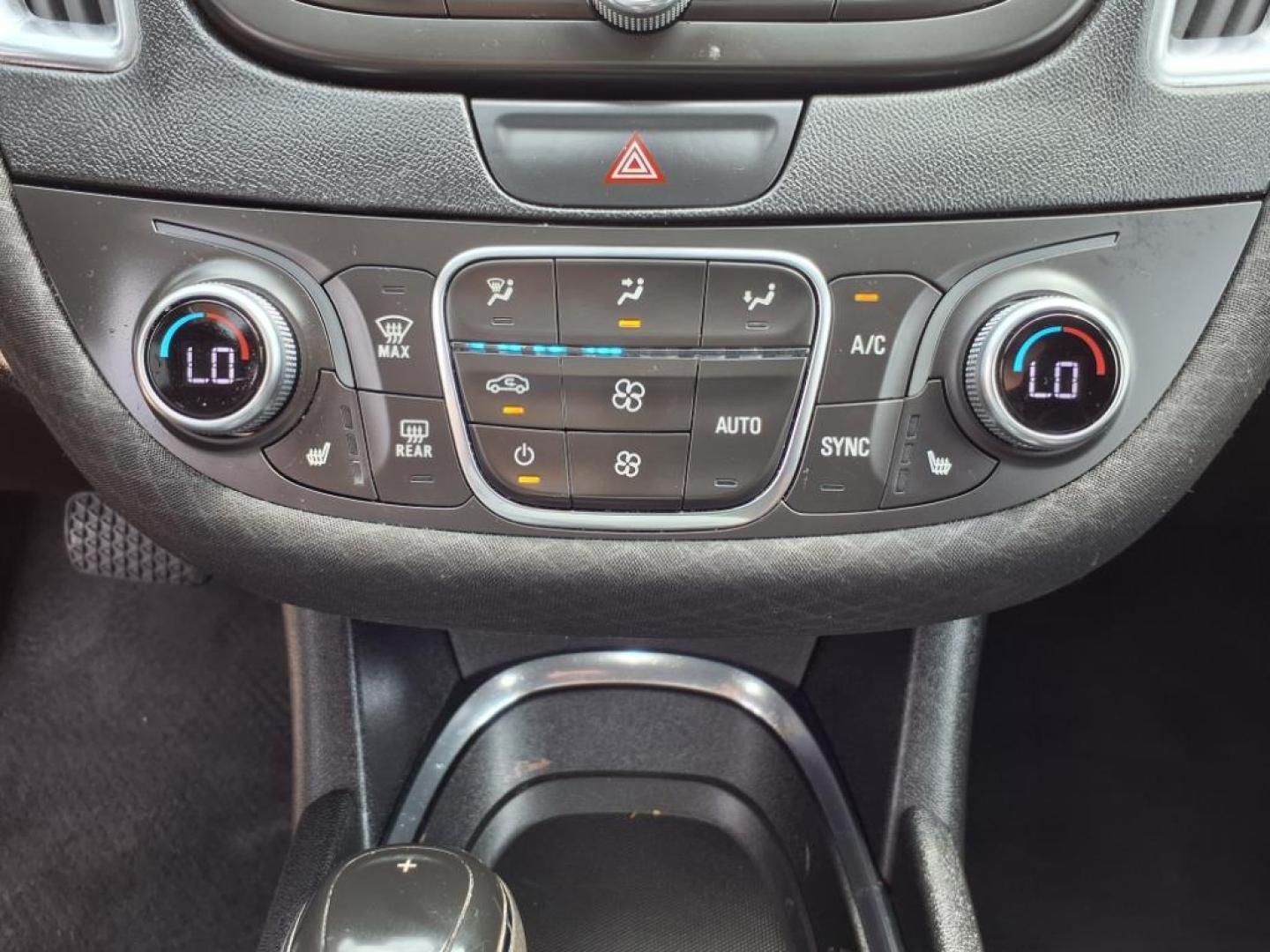 2019 Summit White Chevrolet Malibu LT (1G1ZD5ST8KF) with an 1.5L Ecotec 1.5L Turbo I4 160hp 184ft. lbs. Direct Injection engine, CVT transmission, located at 5505 N. Summit St., Toledo, OH, 43611, (419) 729-2688, 41.654953, -83.530014 - Photo#13