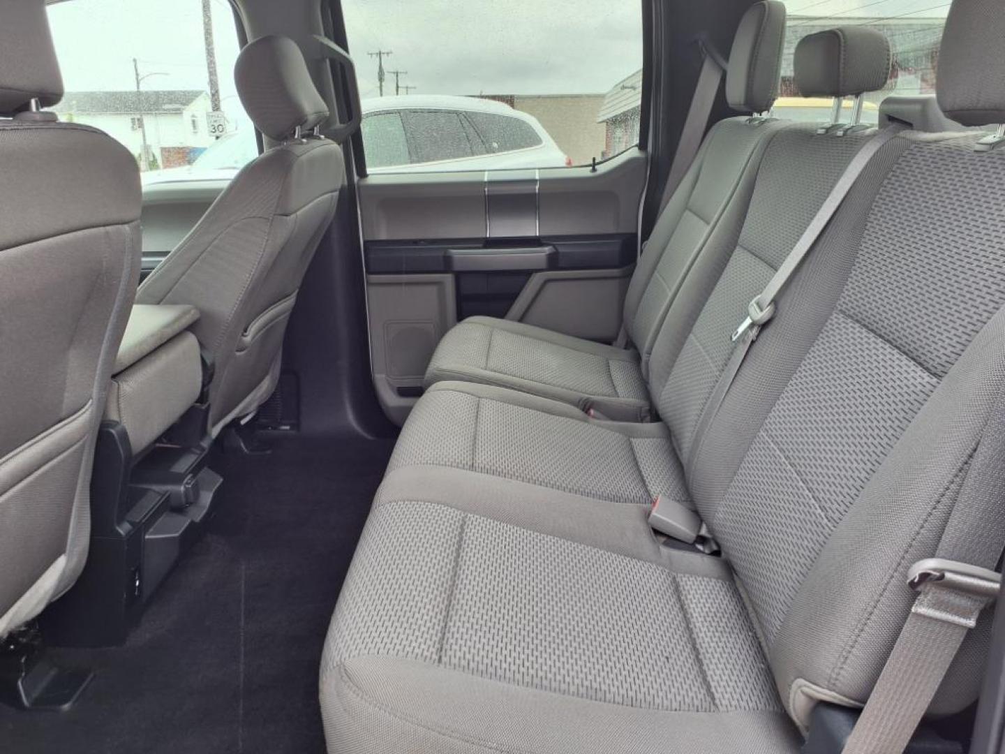 2020 Oxford White Ford F-150 XLT (1FTEW1C42LK) with an 3.5L EcoBoost 3.5L Twin Turbo V6 375hp 470ft. lbs. Common Rail Direct Injection engine, 10-Speed Shiftable Automatic transmission, located at 5505 N. Summit St., Toledo, OH, 43611, (419) 729-2688, 41.654953, -83.530014 - Photo#3