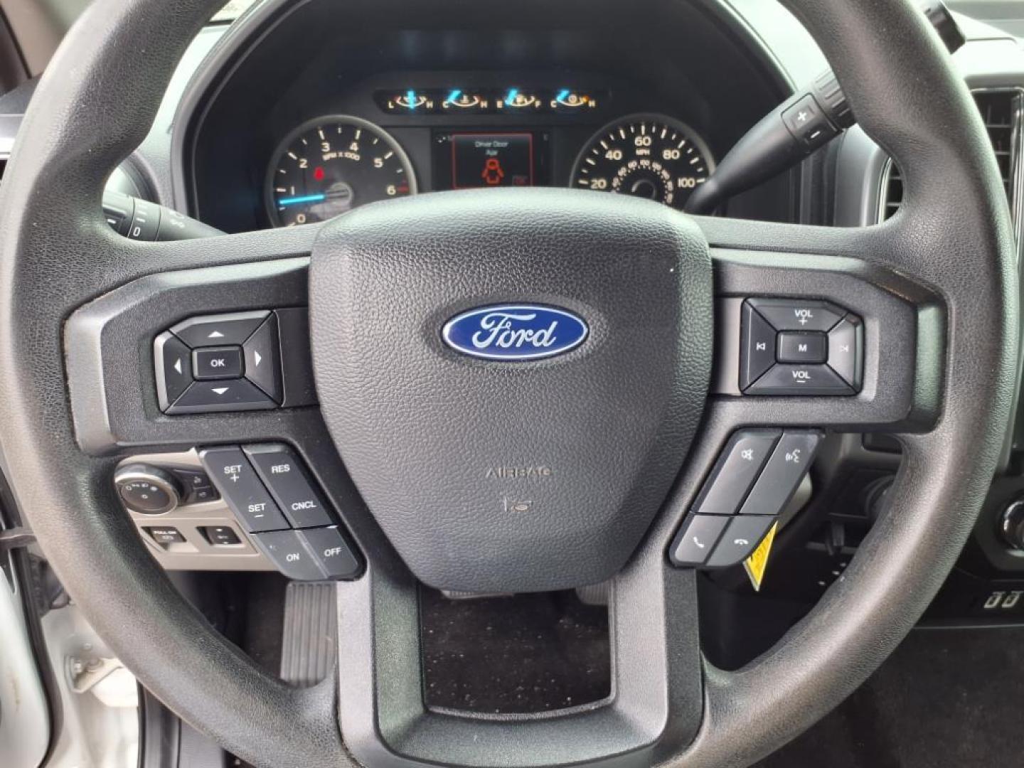 2020 Oxford White Ford F-150 XLT (1FTEW1C42LK) with an 3.5L EcoBoost 3.5L Twin Turbo V6 375hp 470ft. lbs. Common Rail Direct Injection engine, 10-Speed Shiftable Automatic transmission, located at 5505 N. Summit St., Toledo, OH, 43611, (419) 729-2688, 41.654953, -83.530014 - Photo#7