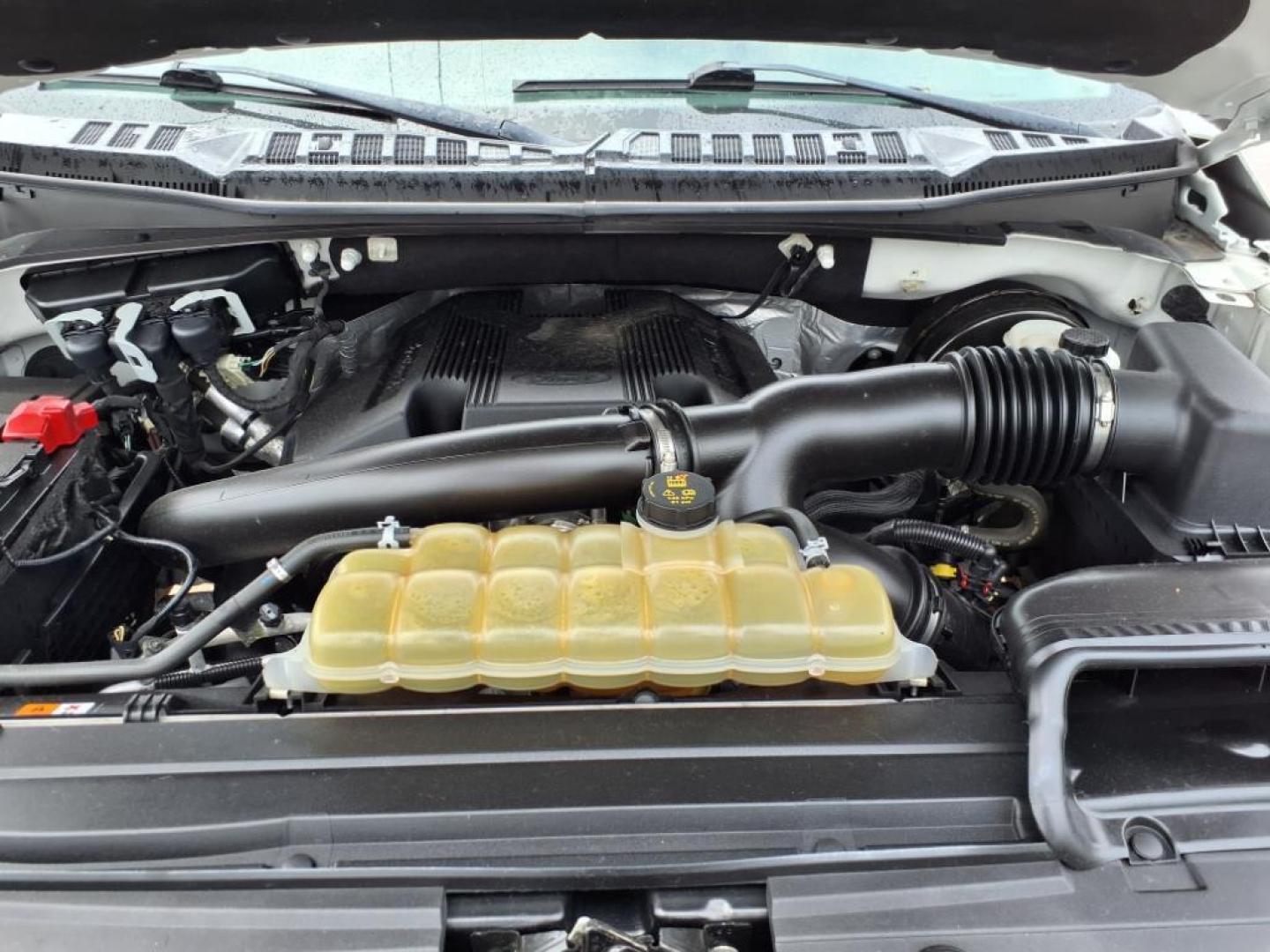 2020 Oxford White Ford F-150 XLT (1FTEW1C42LK) with an 3.5L EcoBoost 3.5L Twin Turbo V6 375hp 470ft. lbs. Common Rail Direct Injection engine, 10-Speed Shiftable Automatic transmission, located at 5505 N. Summit St., Toledo, OH, 43611, (419) 729-2688, 41.654953, -83.530014 - Photo#16