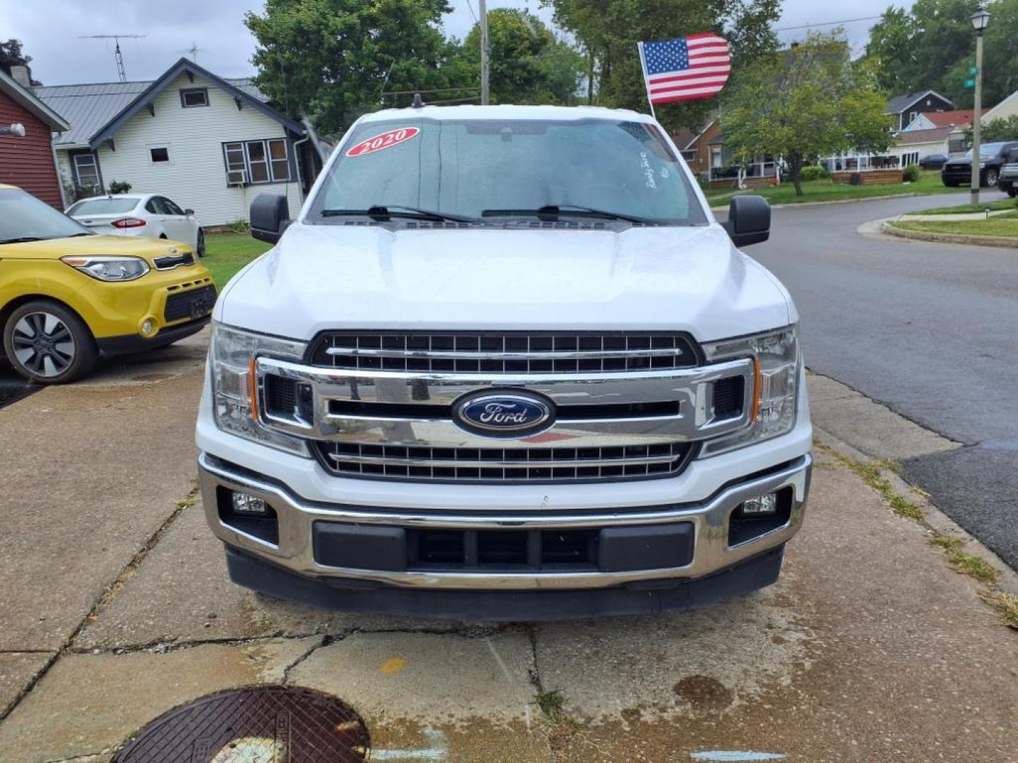 2020 Oxford White Ford F-150 XLT (1FTEW1C42LK) with an 3.5L EcoBoost 3.5L Twin Turbo V6 375hp 470ft. lbs. Common Rail Direct Injection engine, 10-Speed Shiftable Automatic transmission, located at 5505 N. Summit St., Toledo, OH, 43611, (419) 729-2688, 41.654953, -83.530014 - Photo#18