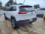 2015 Bright White Clear Coat Jeep Cherokee Trailhawk (1C4PJMBSXFW) with an 3.2L 3.2L V6 271hp 239ft. lbs. Sequential Multiport Fuel Injection engine, 4WD 9-Speed Shiftable Automatic transmission, located at 5505 N. Summit St., Toledo, OH, 43611, (419) 729-2688, 41.654953, -83.530014 - Photo#23