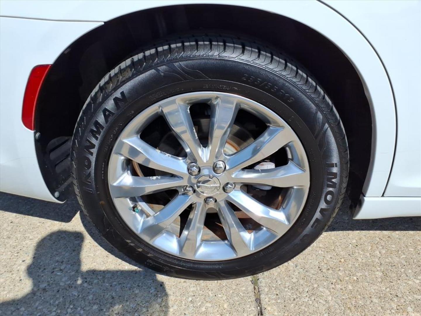 2019 Bright White Clear Coat Chrysler 300 Limited (2C3CCAKG7KH) with an 3.6L Pentastar 3.6L V6 292hp 260ft. lbs. Sequential Multiport Fuel Injection engine, 8-Speed Shiftable Automatic transmission, located at 5505 N. Summit St., Toledo, OH, 43611, (419) 729-2688, 41.654953, -83.530014 - Photo#30