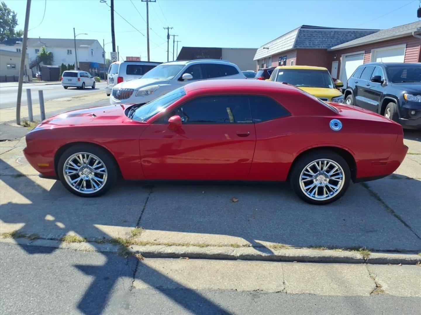 2013 Redline 3 Coat Pearl Dodge Challenger SXT (2C3CDYAG3DH) with an 3.6L Pentastar 3.6L V6 305hp 268ft. lbs. Sequential Multiport Fuel Injection engine, 5-Speed Shiftable Automatic transmission, located at 5505 N. Summit St., Toledo, OH, 43611, (419) 729-2688, 41.654953, -83.530014 - Photo#19