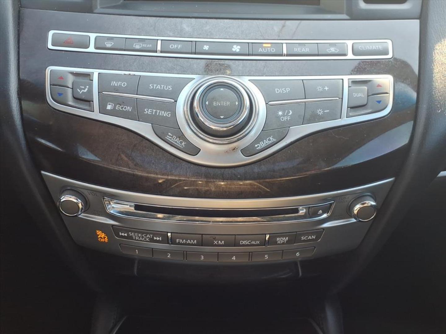 2015 Majestic White INFINITI QX60 Base (5N1AL0MM9FC) with an 3.5L 3.5L V6 265hp 248ft. lbs. Sequential Multiport Fuel Injection engine, 7-Speed Shiftable CVT transmission, located at 5505 N. Summit St., Toledo, OH, 43611, (419) 729-2688, 41.654953, -83.530014 - Photo#16