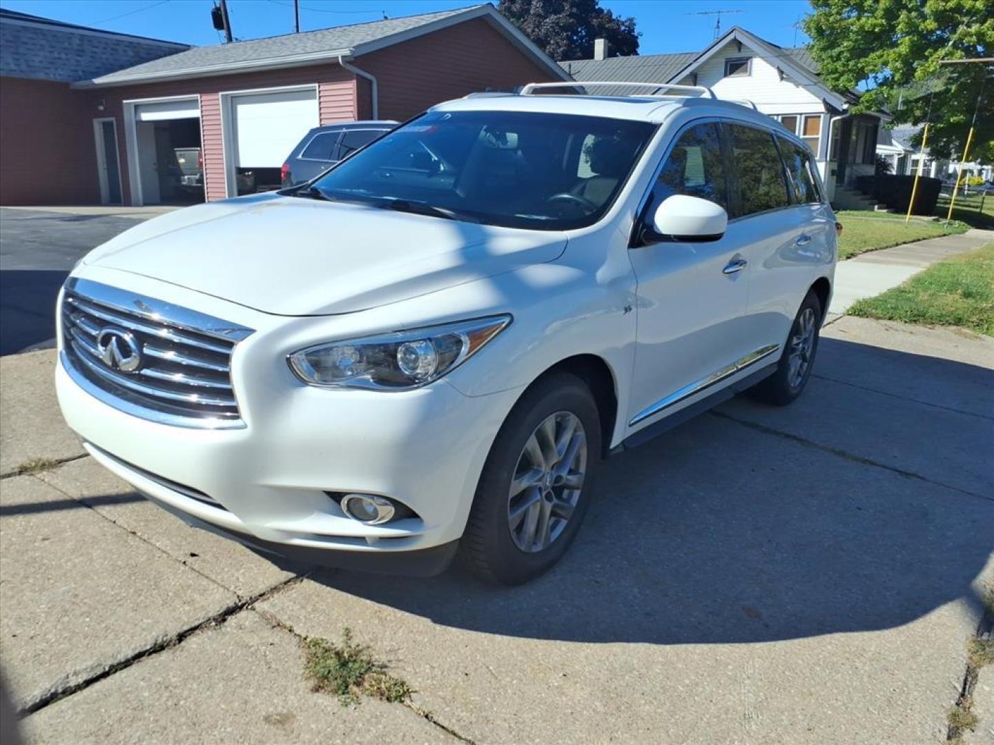 2015 Majestic White INFINITI QX60 Base (5N1AL0MM9FC) with an 3.5L 3.5L V6 265hp 248ft. lbs. Sequential Multiport Fuel Injection engine, 7-Speed Shiftable CVT transmission, located at 5505 N. Summit St., Toledo, OH, 43611, (419) 729-2688, 41.654953, -83.530014 - Photo#24