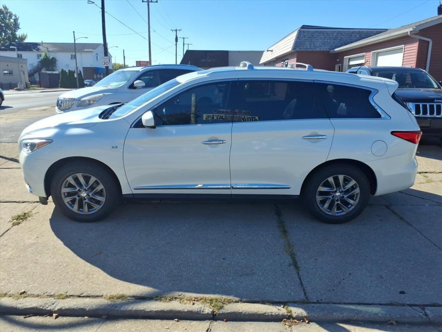2015 Majestic White INFINITI QX60 Base (5N1AL0MM9FC) with an 3.5L 3.5L V6 265hp 248ft. lbs. Sequential Multiport Fuel Injection engine, 7-Speed Shiftable CVT transmission, located at 5505 N. Summit St., Toledo, OH, 43611, (419) 729-2688, 41.654953, -83.530014 - Photo#25