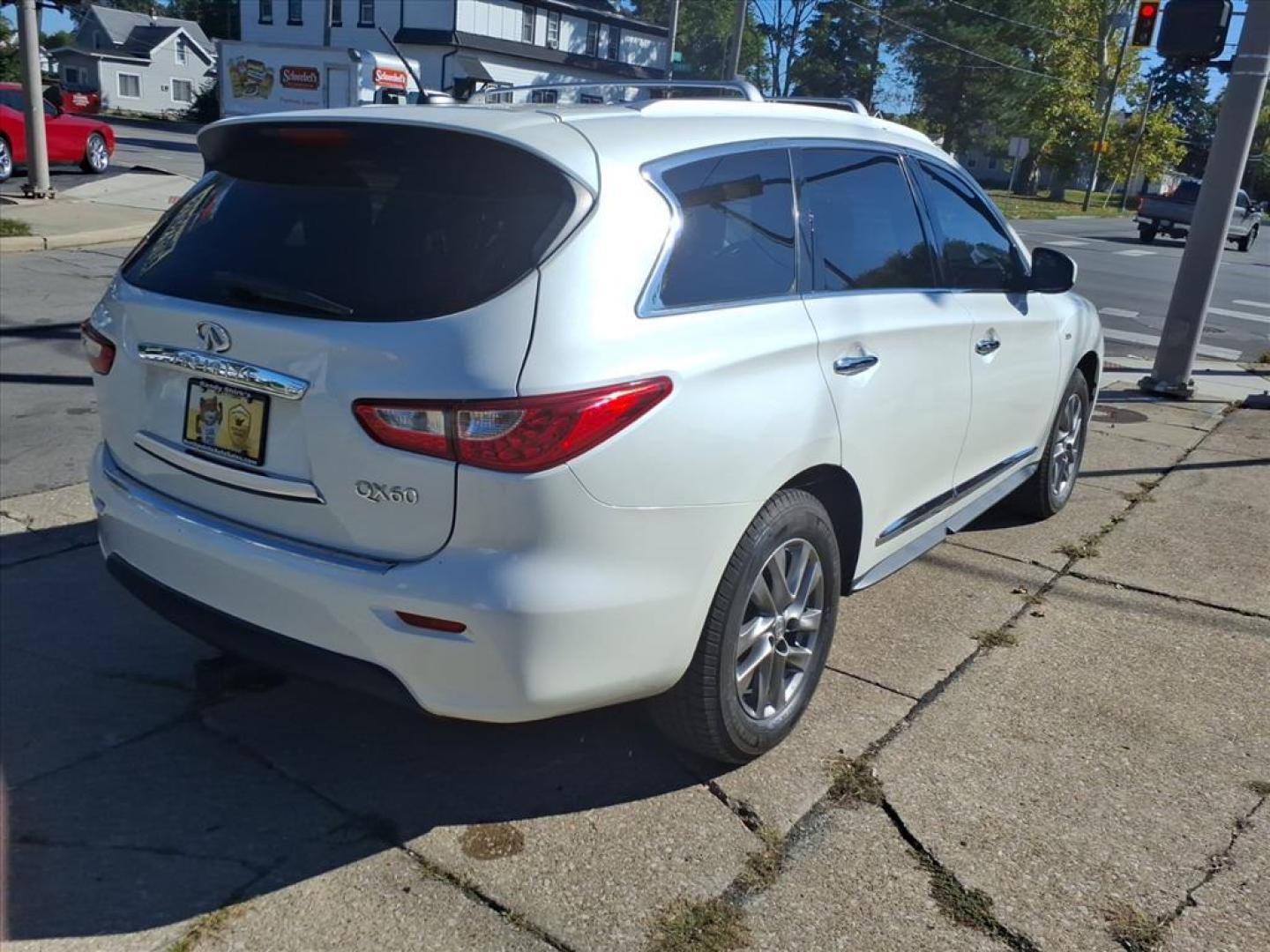 2015 Majestic White INFINITI QX60 Base (5N1AL0MM9FC) with an 3.5L 3.5L V6 265hp 248ft. lbs. Sequential Multiport Fuel Injection engine, 7-Speed Shiftable CVT transmission, located at 5505 N. Summit St., Toledo, OH, 43611, (419) 729-2688, 41.654953, -83.530014 - Photo#28