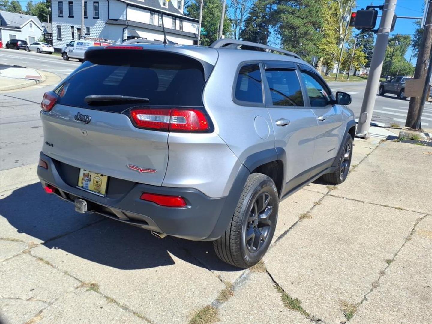 2016 Billet Silver Metallic Clear Coat Jeep Cherokee Trailhawk (1C4PJMBS6GW) with an 3.2L 3.2L V6 271hp 239ft. lbs. Sequential Multiport Fuel Injection engine, 4WD 9-Speed Shiftable Automatic transmission, located at 5505 N. Summit St., Toledo, OH, 43611, (419) 729-2688, 41.654953, -83.530014 - Photo#25