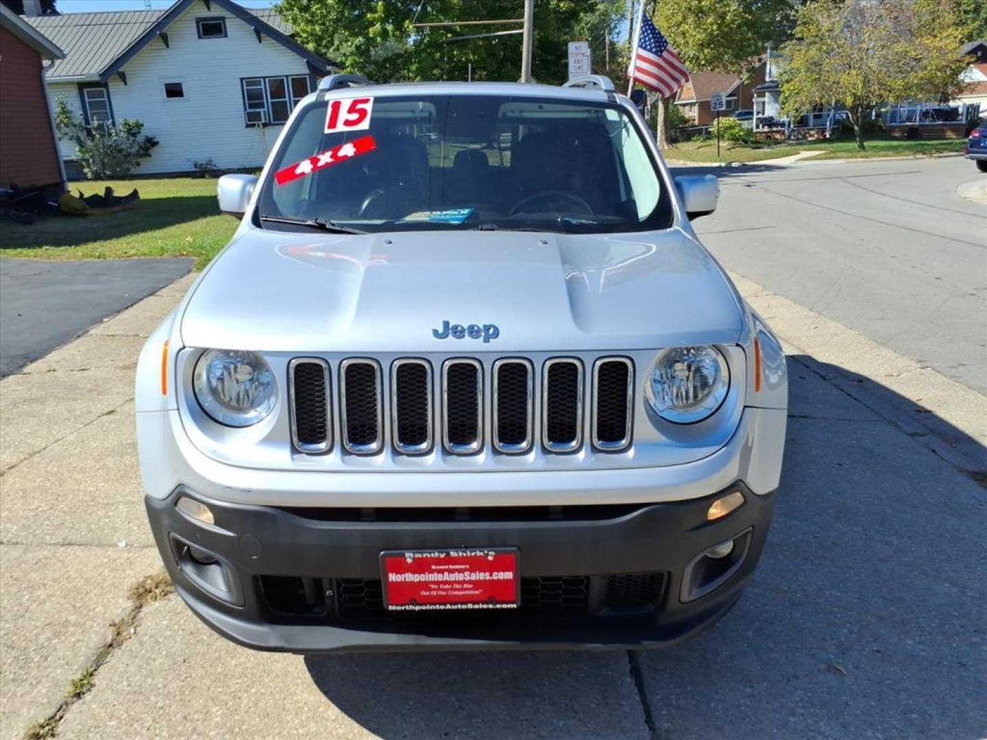 2015 Alpine White Jeep Renegade Limited (ZACCJBDT1FP) with an 2.4L 2.4L I4 180hp 175ft. lbs. Fuel Injected engine, 9-Speed Shiftable Automatic transmission, located at 5505 N. Summit St., Toledo, OH, 43611, (419) 729-2688, 41.654953, -83.530014 - Photo#19