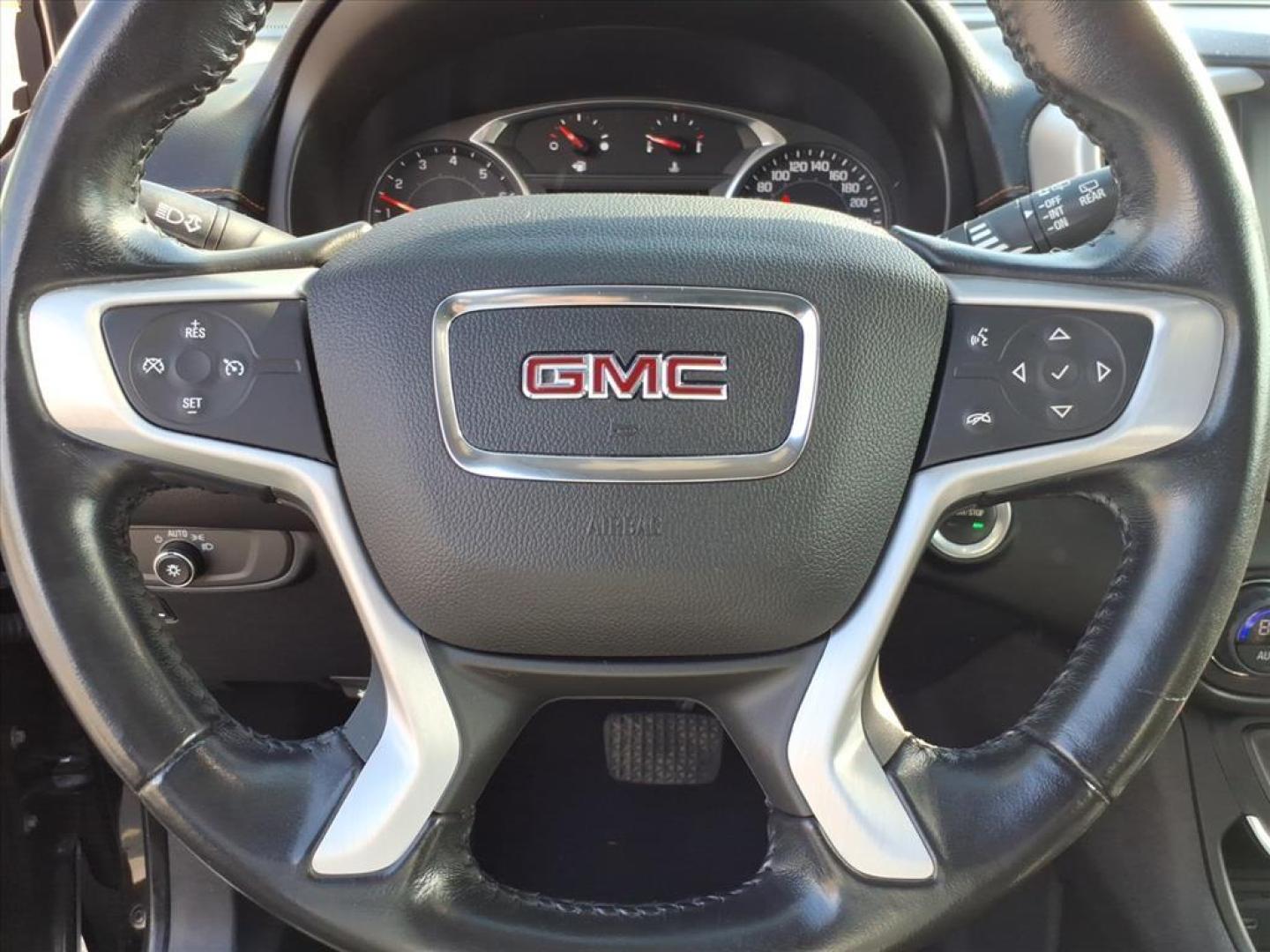 2018 Ebony Twilight Metallic GMC Terrain SLE Diesel (3GKALUEU9JL) with an 1.6L 1.6L Diesel Turbo I4 137hp 240ft. lbs. Direct Injection engine, 6-Speed Shiftable Automatic transmission, located at 5505 N. Summit St., Toledo, OH, 43611, (419) 729-2688, 41.654953, -83.530014 - Photo#8