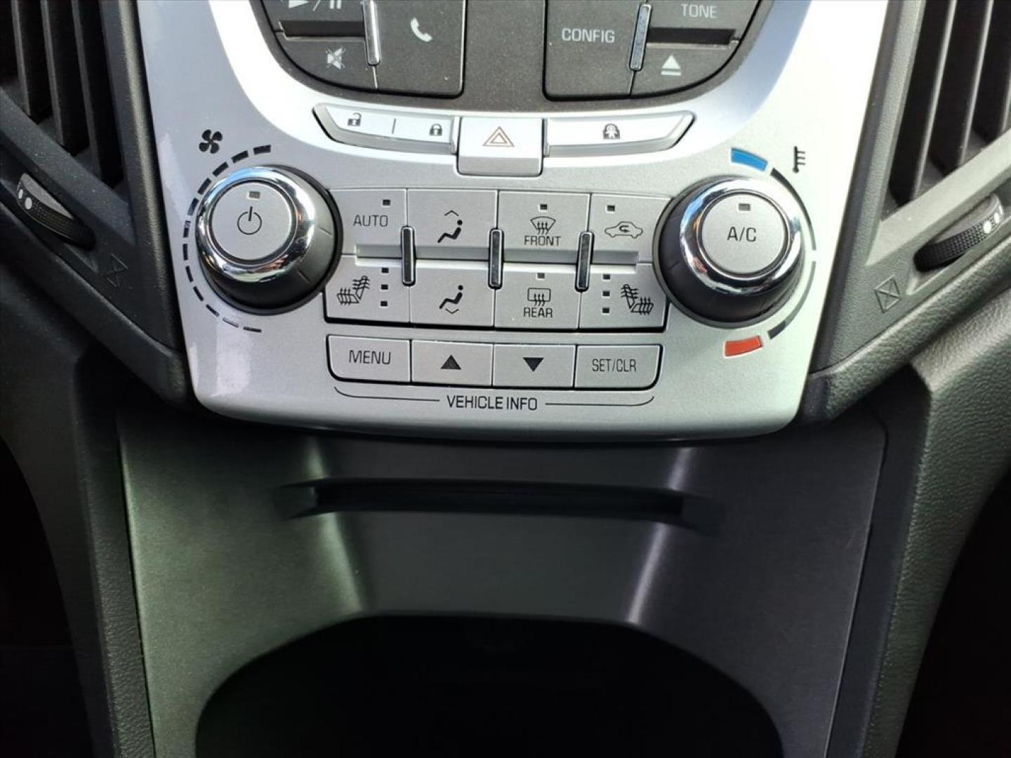 2014 Summit White Chevrolet Equinox LT (2GNALCEK5E6) with an 2.4L 2.4L I4 182hp 172ft. lbs. Direct Injection engine, 6-Speed Shiftable Automatic transmission, located at 5505 N. Summit St., Toledo, OH, 43611, (419) 729-2688, 41.654953, -83.530014 - Photo#12
