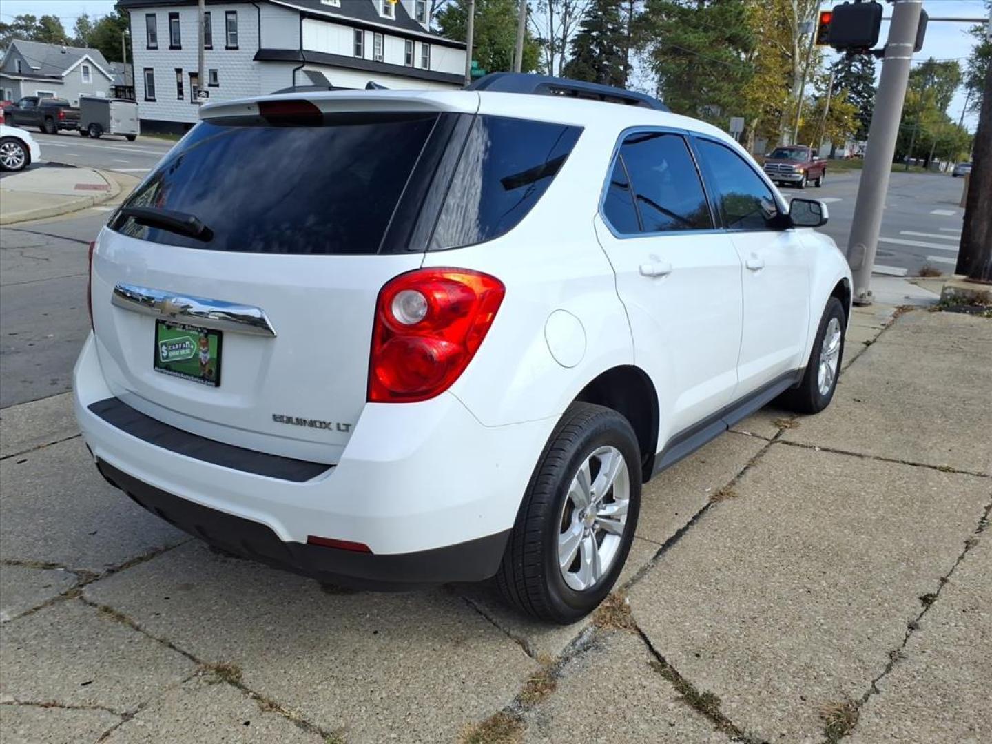 2014 Summit White Chevrolet Equinox LT (2GNALCEK5E6) with an 2.4L 2.4L I4 182hp 172ft. lbs. Direct Injection engine, 6-Speed Shiftable Automatic transmission, located at 5505 N. Summit St., Toledo, OH, 43611, (419) 729-2688, 41.654953, -83.530014 - Photo#25