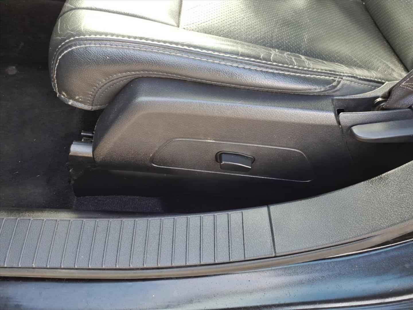 2017 Black Clear Coat Jeep Compass Sport (1C4NJDAB5HD) with an 2.4L 2.4L I4 172hp 165ft. lbs. Sequential Multiport Fuel Injection engine, 6-Speed Shiftable Automatic transmission, located at 5505 N. Summit St., Toledo, OH, 43611, (419) 729-2688, 41.654953, -83.530014 - Photo#3