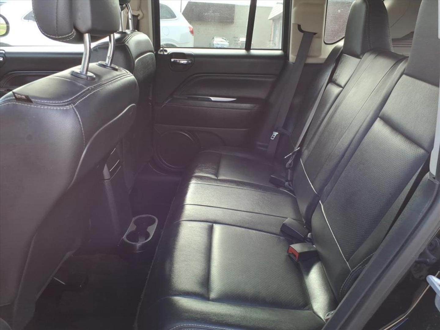 2017 Black Clear Coat Jeep Compass Sport (1C4NJDAB5HD) with an 2.4L 2.4L I4 172hp 165ft. lbs. Sequential Multiport Fuel Injection engine, 6-Speed Shiftable Automatic transmission, located at 5505 N. Summit St., Toledo, OH, 43611, (419) 729-2688, 41.654953, -83.530014 - Photo#4