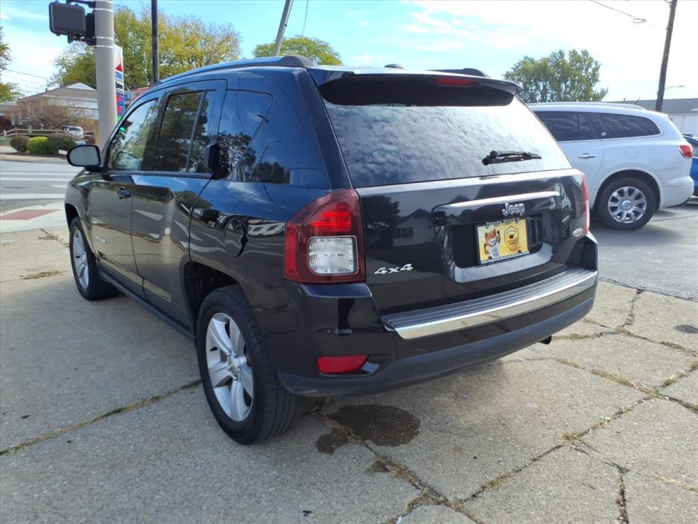 2017 Black Clear Coat Jeep Compass Sport (1C4NJDAB5HD) with an 2.4L 2.4L I4 172hp 165ft. lbs. Sequential Multiport Fuel Injection engine, 6-Speed Shiftable Automatic transmission, located at 5505 N. Summit St., Toledo, OH, 43611, (419) 729-2688, 41.654953, -83.530014 - Photo#20