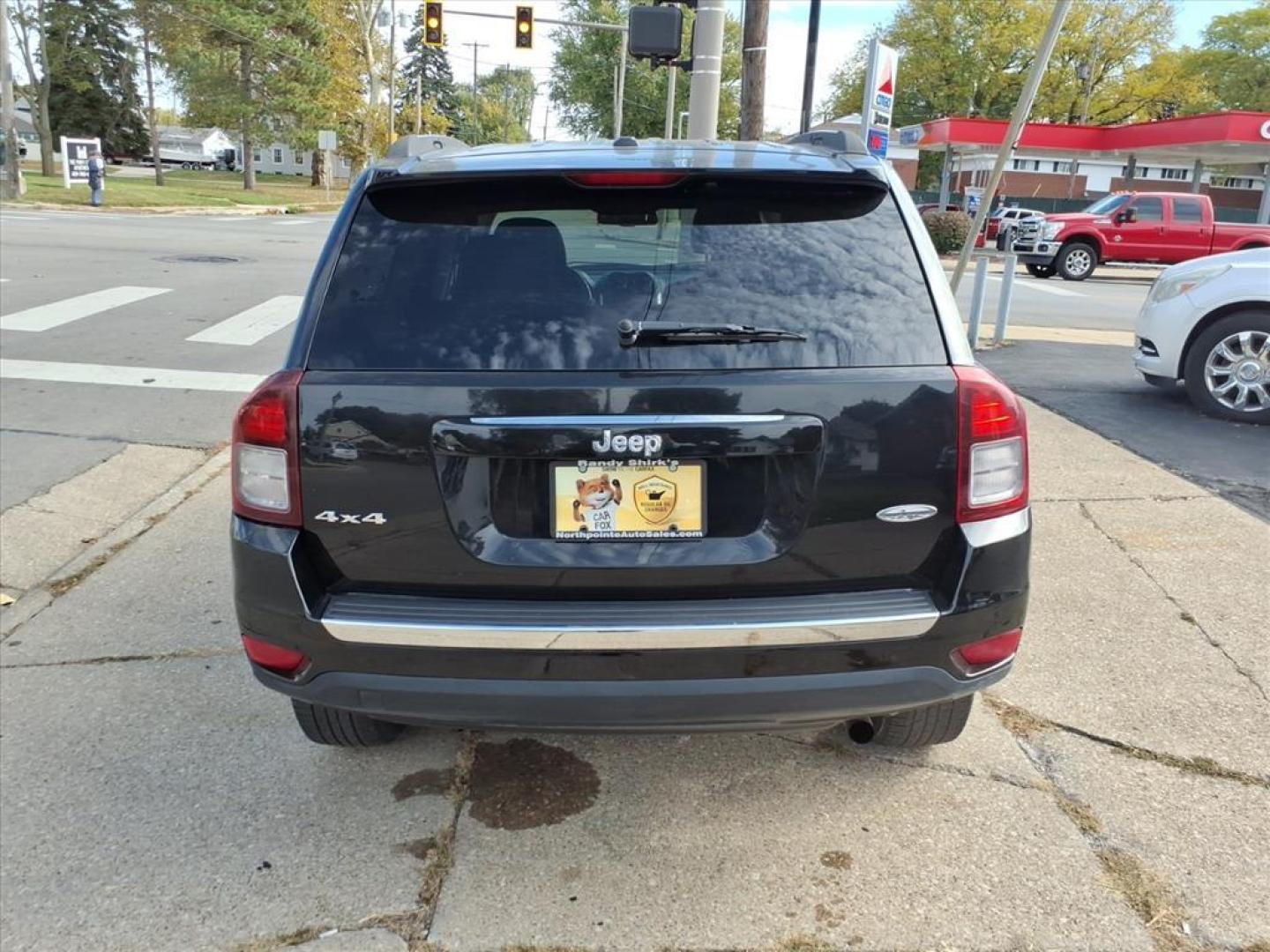 2017 Black Clear Coat Jeep Compass Sport (1C4NJDAB5HD) with an 2.4L 2.4L I4 172hp 165ft. lbs. Sequential Multiport Fuel Injection engine, 6-Speed Shiftable Automatic transmission, located at 5505 N. Summit St., Toledo, OH, 43611, (419) 729-2688, 41.654953, -83.530014 - Photo#21