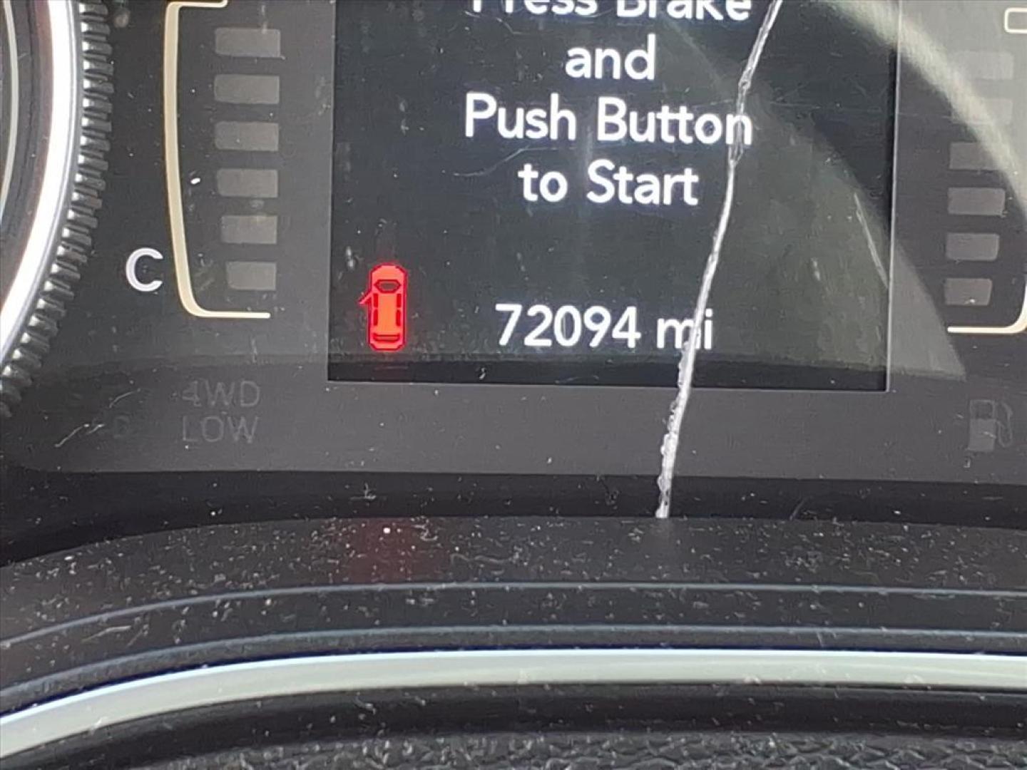 2019 White Jeep Grand Cherokee North Edition (1C4PJMCN2KD) with an 4 Cylinder Fuel Injected engine, Automatic transmission, located at 5505 N. Summit St., Toledo, OH, 43611, (419) 729-2688, 41.654953, -83.530014 - Photo#9