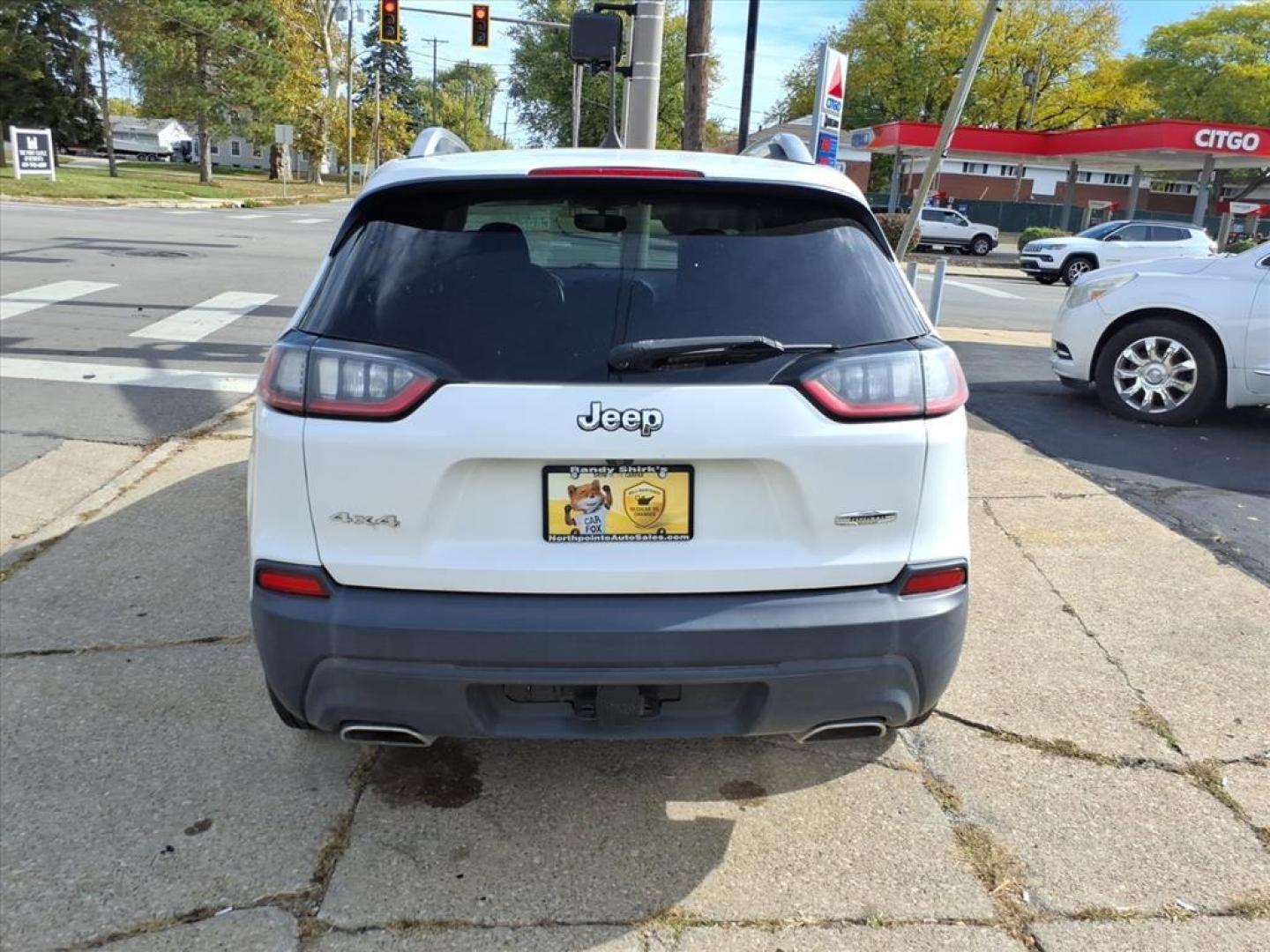 2019 White Jeep Grand Cherokee North Edition (1C4PJMCN2KD) with an 4 Cylinder Fuel Injected engine, Automatic transmission, located at 5505 N. Summit St., Toledo, OH, 43611, (419) 729-2688, 41.654953, -83.530014 - Photo#23