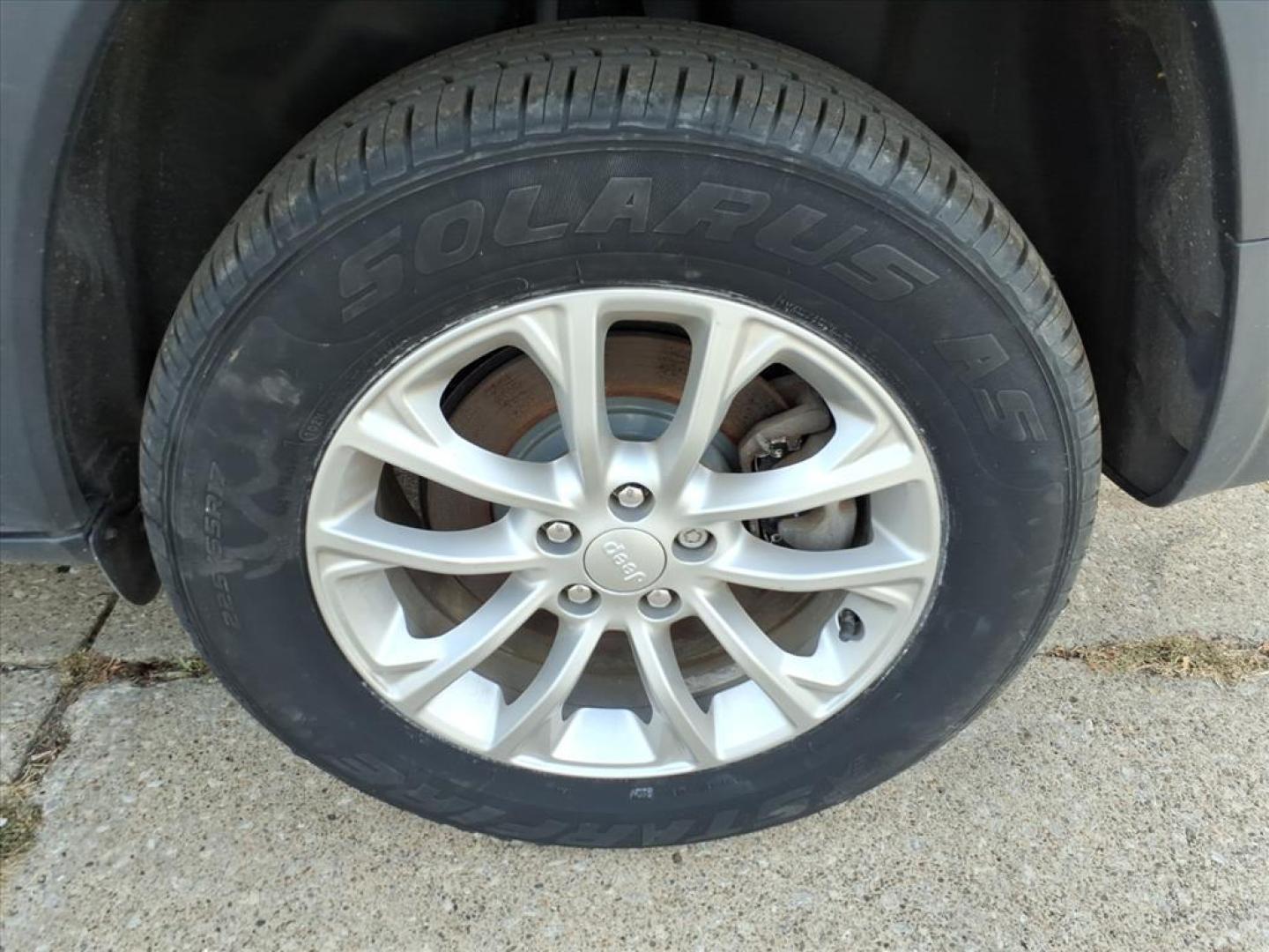 2019 White Jeep Grand Cherokee North Edition (1C4PJMCN2KD) with an 4 Cylinder Fuel Injected engine, Automatic transmission, located at 5505 N. Summit St., Toledo, OH, 43611, (419) 729-2688, 41.654953, -83.530014 - Photo#28