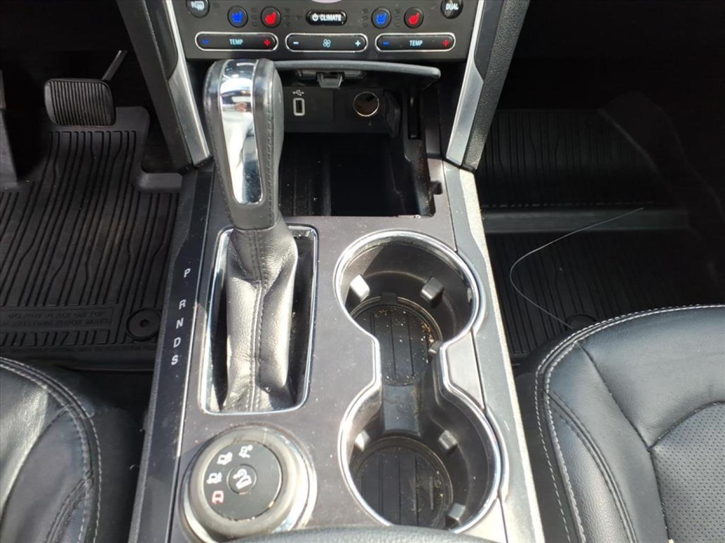 2017 Blue Jeans Ford Explorer Limited (1FM5K8F89HG) with an 3.5L 3.5L V6 290hp 255ft. lbs. Sequential Multiport Fuel Injection engine, 6-Speed Shiftable Automatic transmission, located at 5505 N. Summit St., Toledo, OH, 43611, (419) 729-2688, 41.654953, -83.530014 - Photo#13