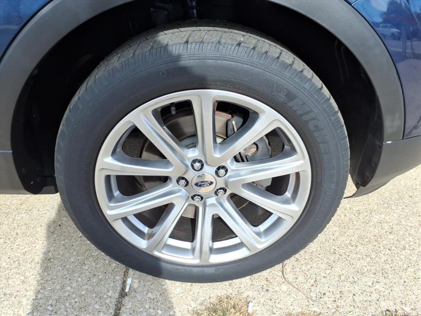 2017 Blue Jeans Ford Explorer Limited (1FM5K8F89HG) with an 3.5L 3.5L V6 290hp 255ft. lbs. Sequential Multiport Fuel Injection engine, 6-Speed Shiftable Automatic transmission, located at 5505 N. Summit St., Toledo, OH, 43611, (419) 729-2688, 41.654953, -83.530014 - Photo#30