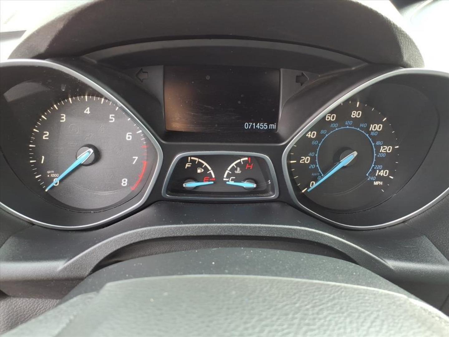 2014 Sterling Gray Metallic Ford Escape SE (1FMCU9G93EU) with an 2.0L EcoBoost 2.0L Turbo I4 240hp 270ft. lbs. Direct Injection engine, 6-Speed Shiftable Automatic transmission, located at 5505 N. Summit St., Toledo, OH, 43611, (419) 729-2688, 41.654953, -83.530014 - Photo#8