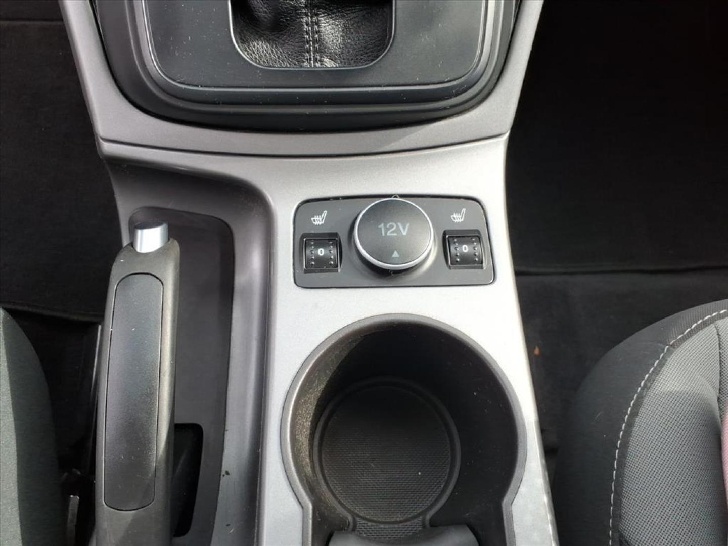2014 Sterling Gray Metallic Ford Escape SE (1FMCU9G93EU) with an 2.0L EcoBoost 2.0L Turbo I4 240hp 270ft. lbs. Direct Injection engine, 6-Speed Shiftable Automatic transmission, located at 5505 N. Summit St., Toledo, OH, 43611, (419) 729-2688, 41.654953, -83.530014 - Photo#10