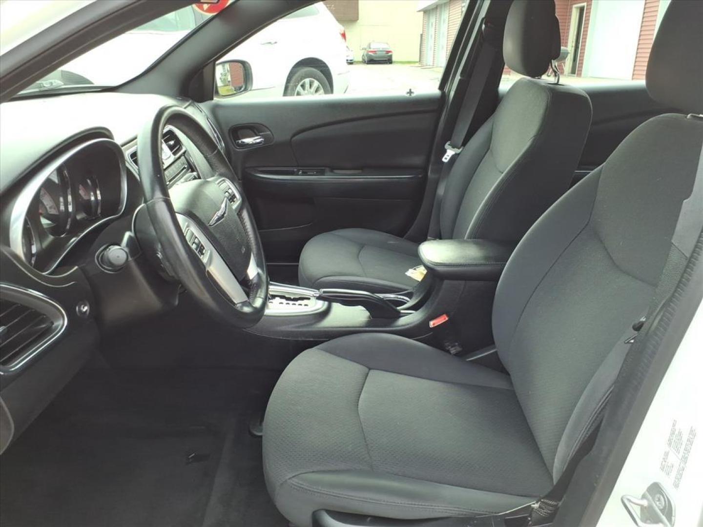 2014 Bright White Clear Coat Chrysler 200 Touring (1C3CCBBB3EN) with an 2.4L 2.4L I4 173hp 166ft. lbs. Sequential Multiport Fuel Injection engine, Automatic transmission, located at 5505 N. Summit St., Toledo, OH, 43611, (419) 729-2688, 41.654953, -83.530014 - Photo#1