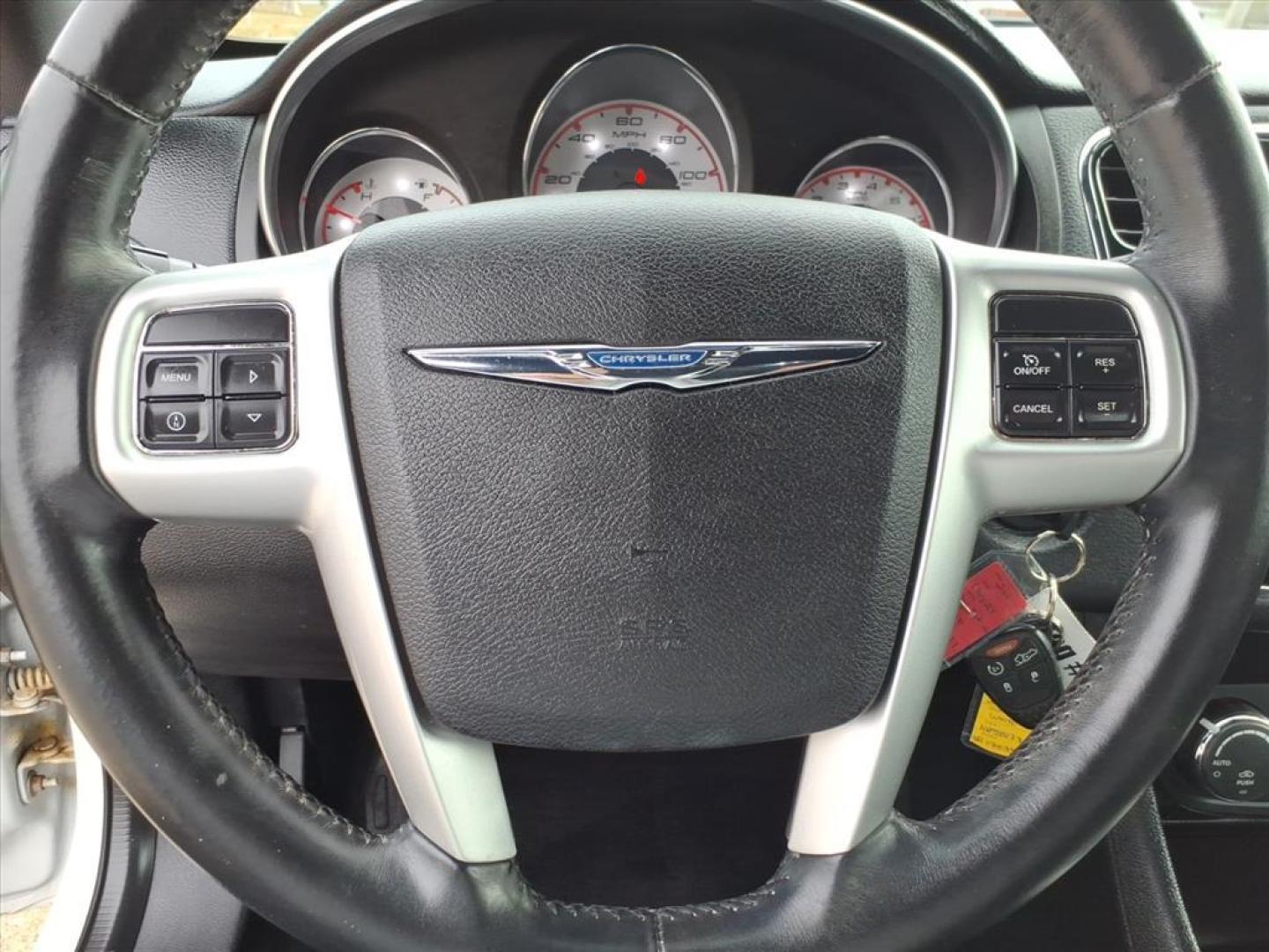 2014 Bright White Clear Coat Chrysler 200 Touring (1C3CCBBB3EN) with an 2.4L 2.4L I4 173hp 166ft. lbs. Sequential Multiport Fuel Injection engine, Automatic transmission, located at 5505 N. Summit St., Toledo, OH, 43611, (419) 729-2688, 41.654953, -83.530014 - Photo#7